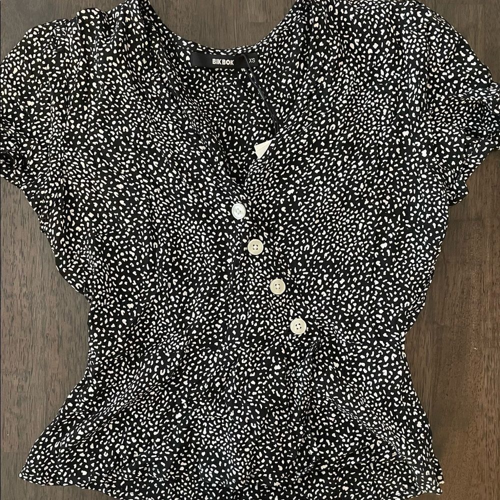 Bikbok Ditsy Floral Wrap Crop Top in xs